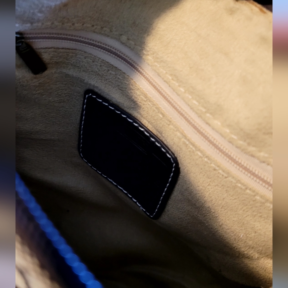 Coach Bag - Picture 3 of 4